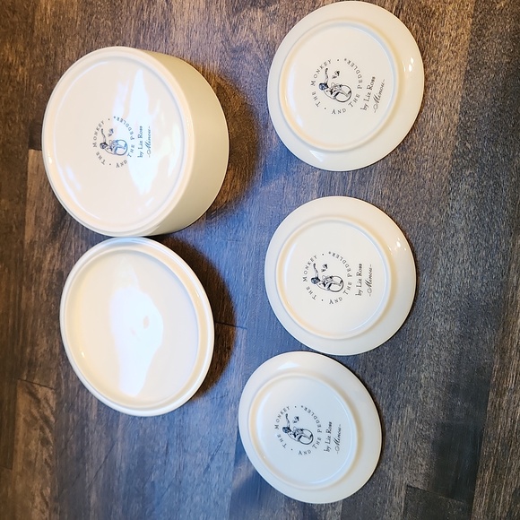 Glass cat coasters  in glass lidded bowl. The Monkey and the Peddler Liz Ross - Picture 3 of 9